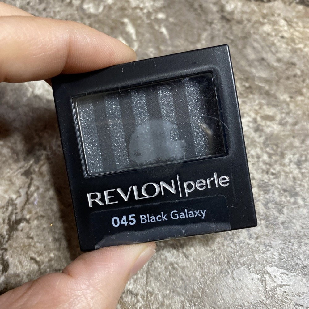 Revlon Luxurious Color Perle Eye Shadow #045 Black Galaxy Sealed